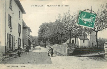 / CPA FRANCE 38 "Thuellin, quartier de la place"