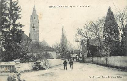 / CPA FRANCE 38 "Thodure, une place"