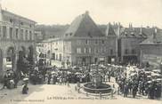 38 Isere / CPA FRANCE 38 "La Tour du Pin, procession de la fête Dieu"