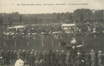 / CPA FRANCE 38 "La Tour du Pin, les courses, trot attelé" / CHEVAL