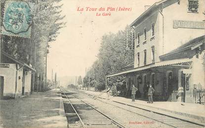 / CPA FRANCE 38 "La Tour du Pin, la gare"