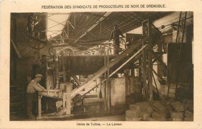 / CPA FRANCE 38 "Usine de Tullins, le laveur"