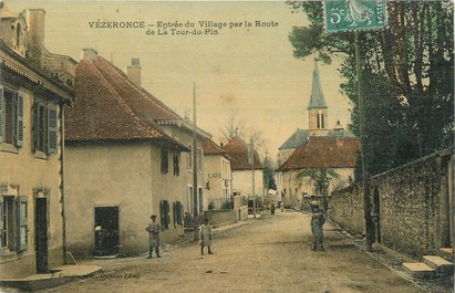 / CPA FRANCE 38 "Vézeronce, entrée du village"