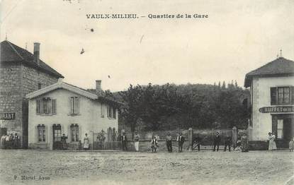 / CPA FRANCE 38 "Vaulx Milieu, quartier de la gare"