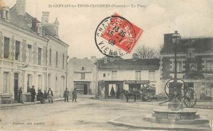 CPA FRANCE 86 "Saint Gervais les trois clochers, la Place"