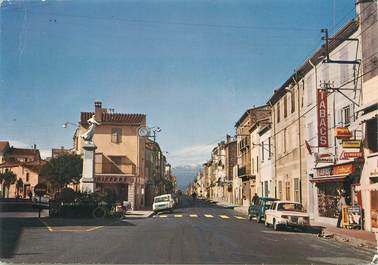 / CPSM FRANCE 66 "Le Boulou, l'entrée de la ville et le monument aux morts"