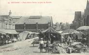 86 Vienne CPA FRANCE 86 "Poitiers, Place Notre Dame, un jour de Marché"