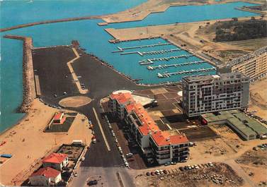 / CPSM FRANCE 66 "Saint Cyprien Plage, vue aérienne sur le port des sables"