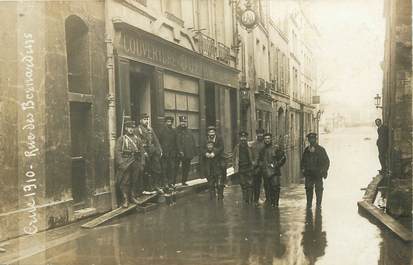 CARTE PHOTO FRANCE 75005 "Rue des Bernardins, Inondations 1910"