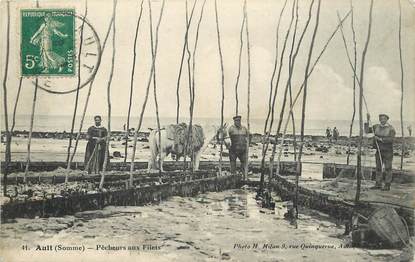 CPA FRANCE 80 "Ault Onival, Pêcheurs aux filets"