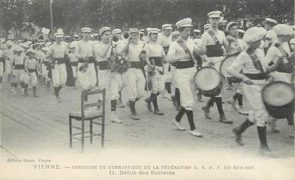 / CPA FRANCE 38 "Vienne, concours de Gymnastique"