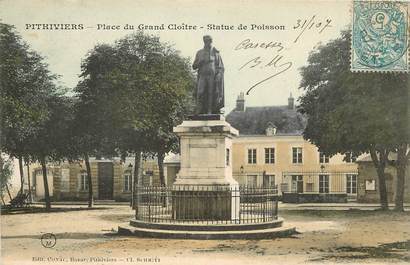 CPA FRANCE 45 "Pithiviers, Place du Grand Cloître, Statue de Poisson"