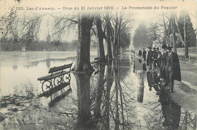 / CPA FRANCE 74 "Lac d'Annecy, la promenade du Paquier" / INONDATIONS