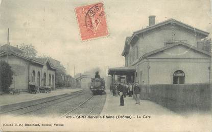   CPA FRANCE 26 "Saint Vallier sur Rhône, la gare" / TRAIN