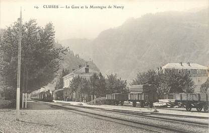 / CPA FRANCE 74 "Cluses, la gare et la montagne de Nancy"