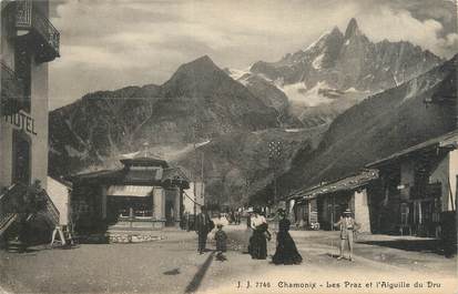 / CPA FRANCE 74 "Chamonix, les Praz et l'aiguille du dru"