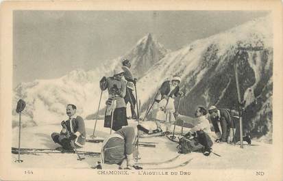 / CPA FRANCE 74 "Chamonix, l'aiguille du dru"