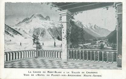 / CPA FRANCE 74 "Chamonix, la chaine du Mont Blanc et la vallée de Chamonix"