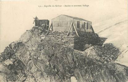 / CPA FRANCE 74 "Chamonix Montblanc, Aiguille du goûter,ancien et nouveau refuge"