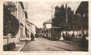 69 RhÔne CPA FRANCE 69 "Meyzieux, l'arrivée du Tramway sur la Place"