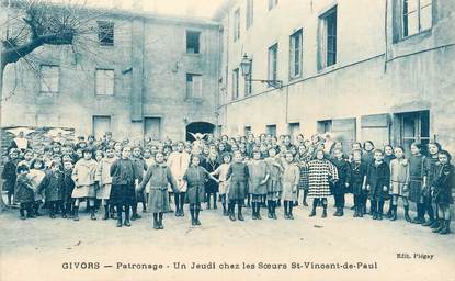 CPA FRANCE 69 "Givors, patronage, un jeudi chez les soeurs Saint Vincent de Paul"