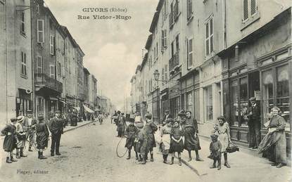 CPA FRANCE 69 "Givors, la rue Victor  Hugo"