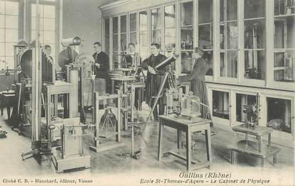 CPA FRANCE 69 "Oullins, Ecole Saint Thomas d'Aquin, le cabinet de Physique"