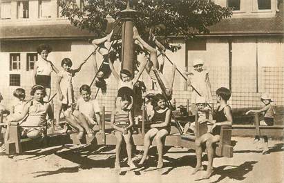 / CPA FRANCE 74 "Evian les Bains, jardin d'enfants"