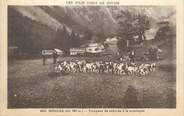 74 Haute Savoie / CPA FRANCE 74 "Morzine, troupeau de chèvres à la montagne" / CHEVRE