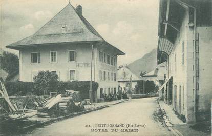 / CPA FRANCE 74 "Petit Bornand, hôtel du Raisin"