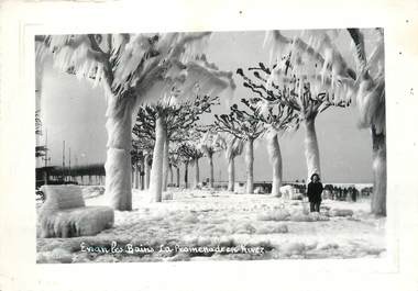 / CPSM FRANCE 74 "Evian Les Bains, la promenade en hiver"