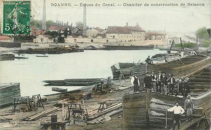 CPA FRANCE 42 "Roanne, Chantier de construction de bateaux" / PENICHE / BATELLERIE