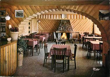 / CPSM FRANCE 74 "Les Lindarets, intérieur du bar restaurant Les Rhodos"