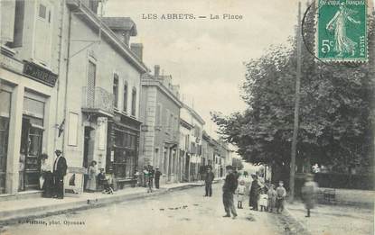 / CPA FRANCE 38 "Les Abrets, la place"