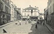 60 Oise CPA FRANCE 60 "Senlis, la Place Henri IV"