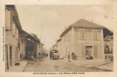 / CPA FRANCE 38 "Bizonnes, la place"