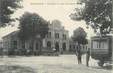 / CPA FRANCE 38 "Bourgoin, la gare et ses autobus"