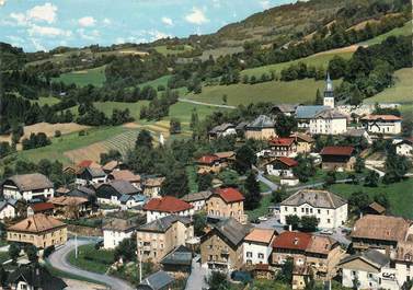 / CPSM FRANCE 74 "Mieussy, vue aérienne, centre du village"