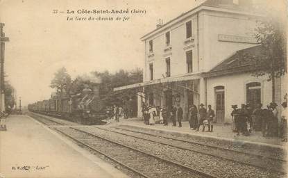 / CPA FRANCE 38 "La Côte Saint André, la gare du chemin de fer"