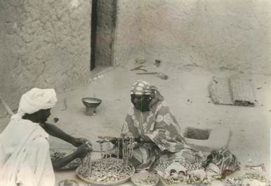  CPSM  SOUDAN "Tombouctou, marchande de colliers en paille"