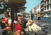 Europe  CPSM   PORTUGAL  "Madeira, vendeuses de fleurs au centre de la ville de Funchal"