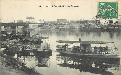 CPA FRANCE 92 "Levallois, le Passeur" / PÉNICHE / BATELLERIE 