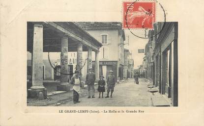 / CPA FRANCE 38 "Le Grand Lemps, la halle et la grande rue"