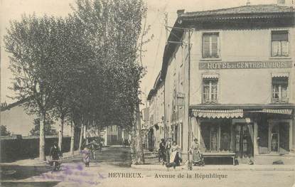 / CPA FRANCE 38 "Heyrieux, av de la République"