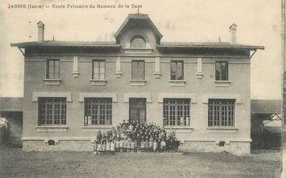 / CPA FRANCE 38 "Jarrie, école primaire du Hameau de la gare"