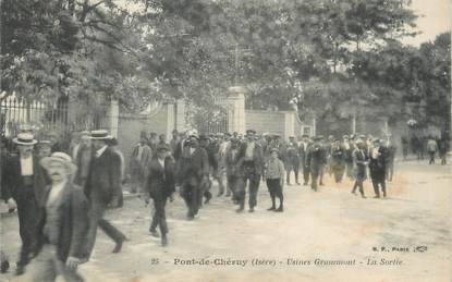 / CPA FRANCE 38 "Pont de Chéruy, usines Grammont, la sortie"