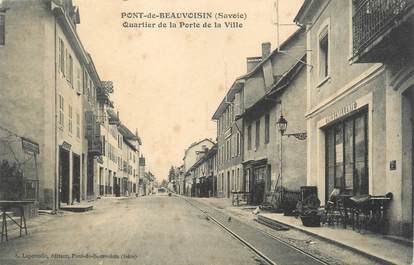 / CPA FRANCE 38 "Pont de Beauvoisin, quartier de la porte de la ville"