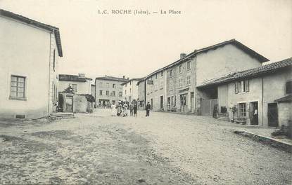 / CPA FRANCE 38 "Roche, la place "