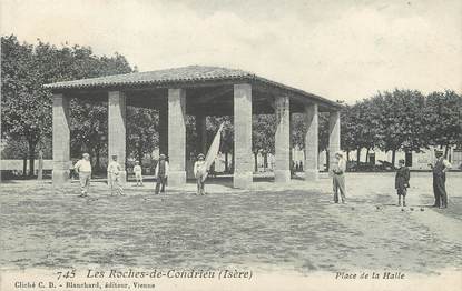 / CPA FRANCE 38 "Les Roches de Condrieu, place de la Halle"