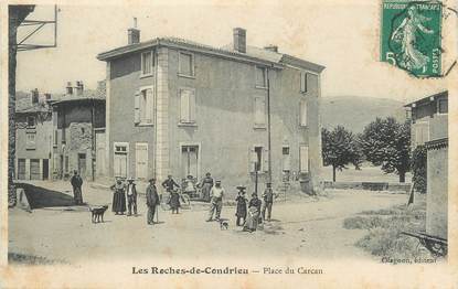 / CPA FRANCE 38 "Les Roches de Condrieu, place du Carcan"